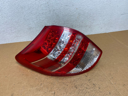 2009 to 2012 Toyota Rav4 Left Driver Lh Side Tail Light AE0529 LK0