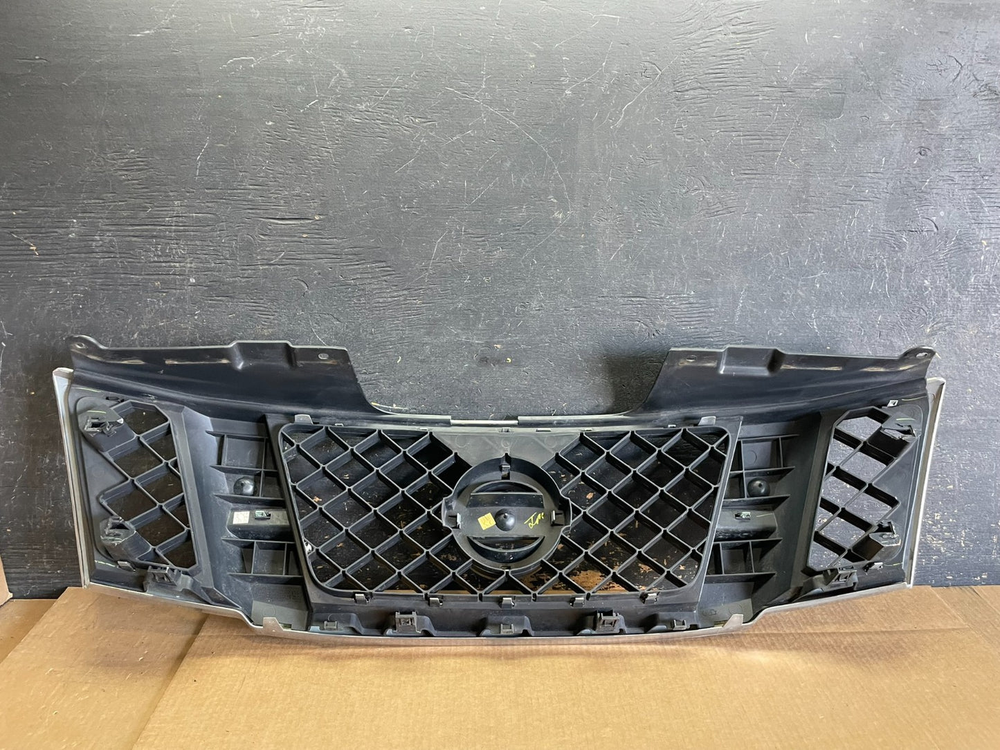2008 to 2012 Nissan Pathfinder Front Upper Chrome Grill Grille OEM  AA8986 DG6