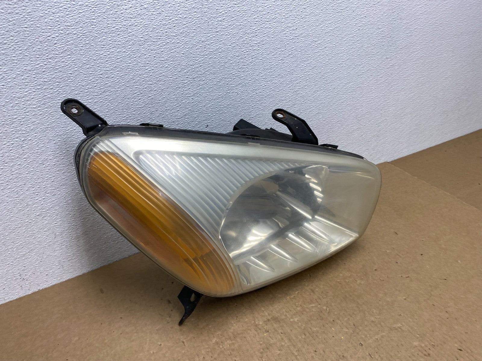 2001 - 2003 Toyota Rav4 Right Passenger RH Side Headlight Halogen Oem AC1298 DW2