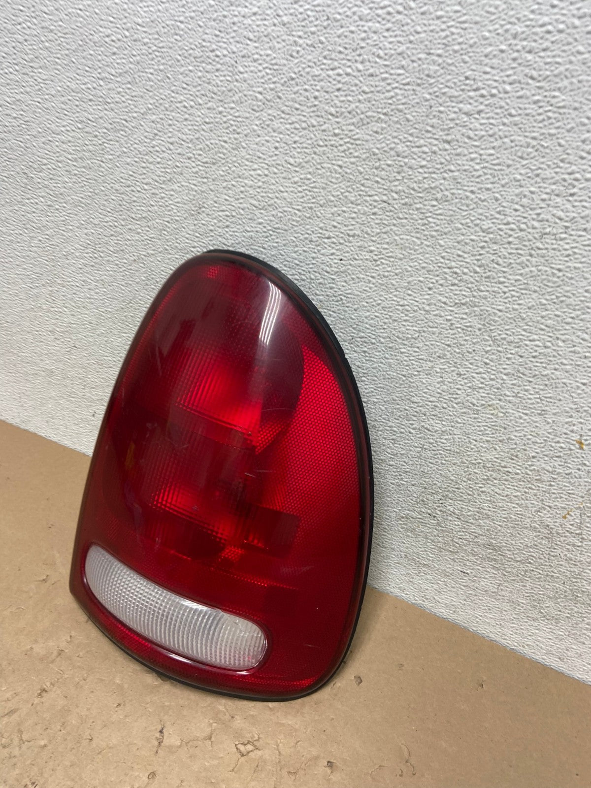 1998 to 2003 Dodge Durango Tail Light Right Passenger RH Side AG4465 LK1
