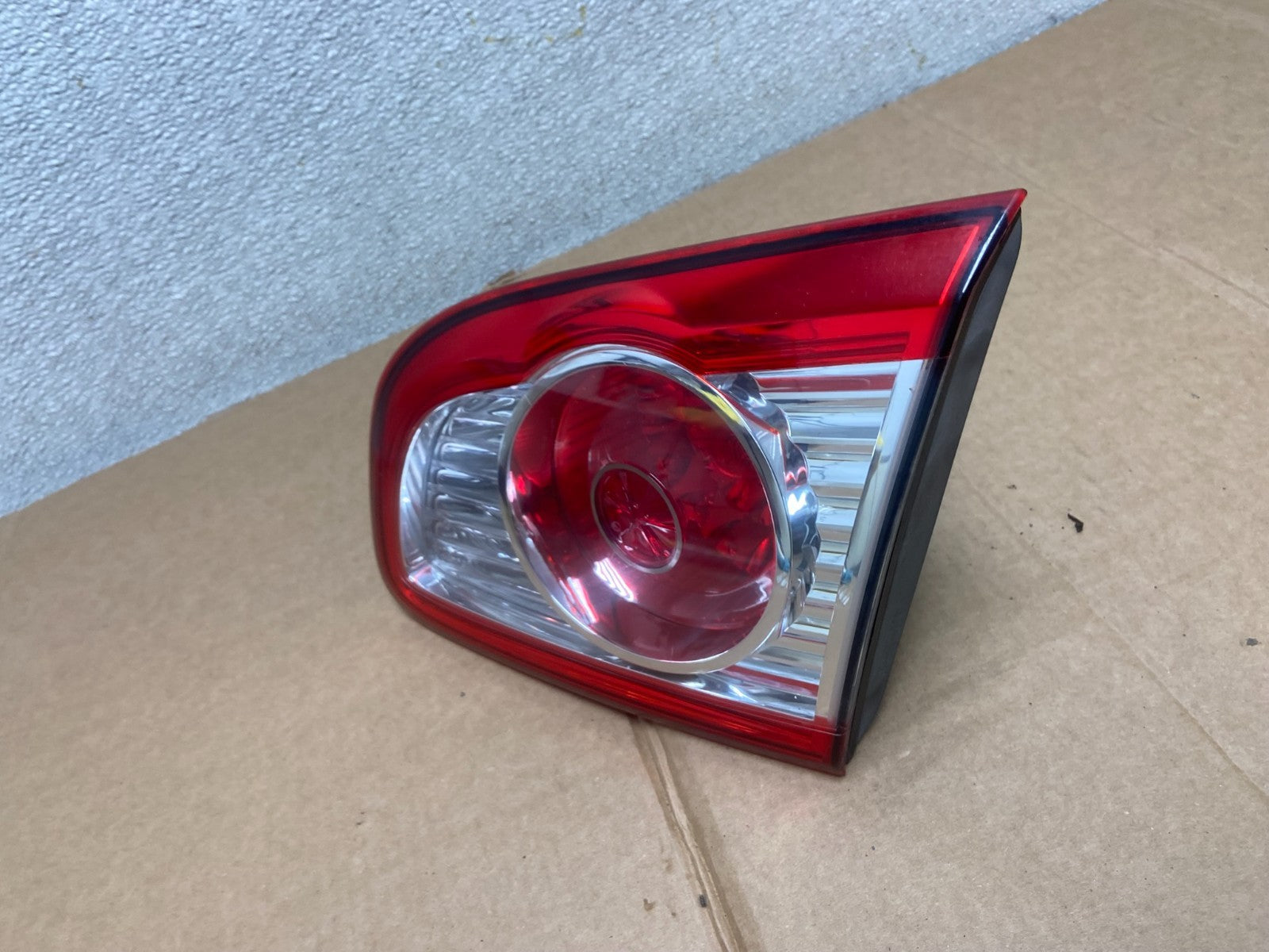 2010 2011 2012 Hyundai Santa Fe Right Passenger RH Tail Light Inner Oem AA10381