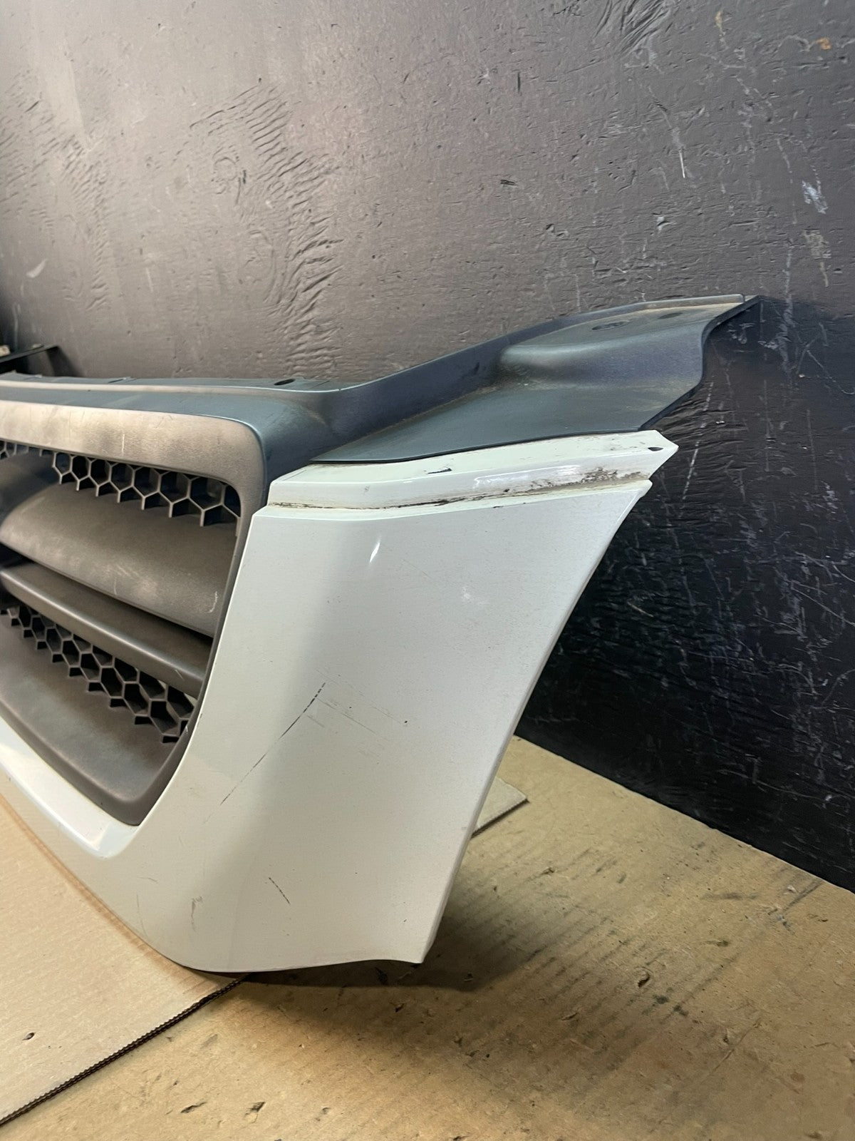 2003 2004 2005 Honda Pilot Front Upper Grill Grille Oem AC1948 DG1