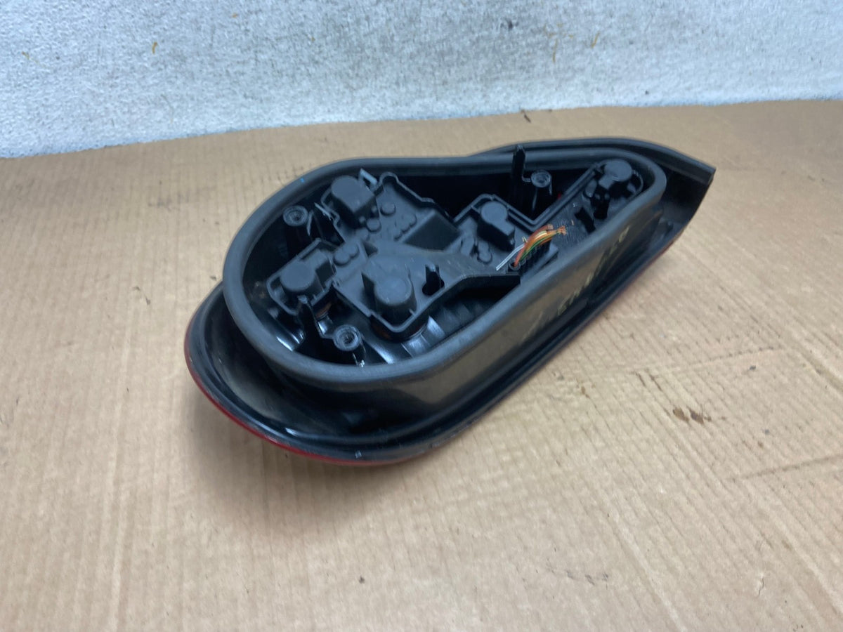 2001 to 2008 Jaguar X-Type Right Passenger RH Side Tail Light AI6943 LK5