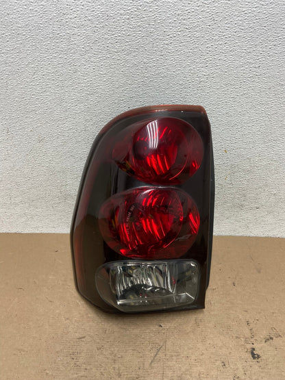 2002 to 2009 Chevrolet Trailblazer Left Driver LH Side Tail Light AF5701 LK0