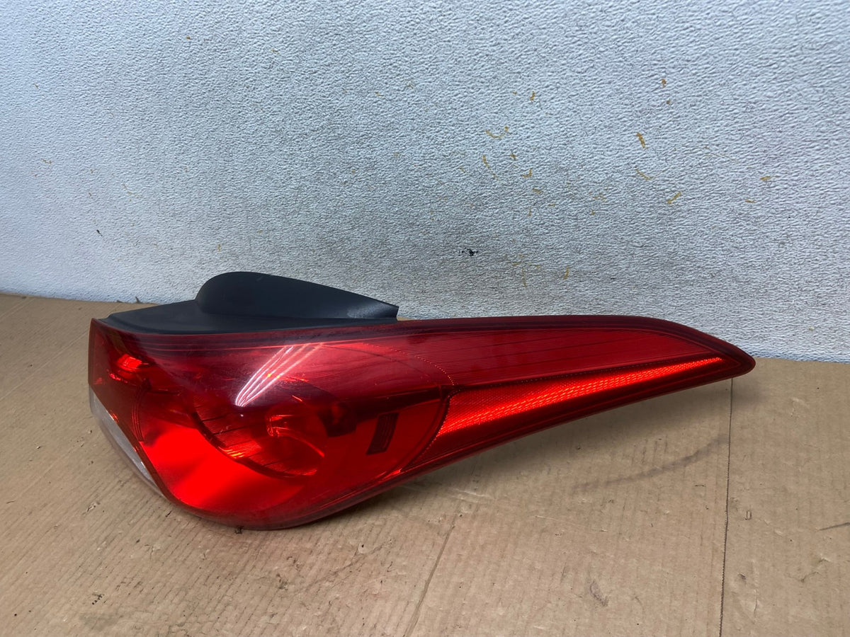 2011 2012 2013 Hyundai Elantra Sedan Right Passenger Tail Light AI7052 LK1