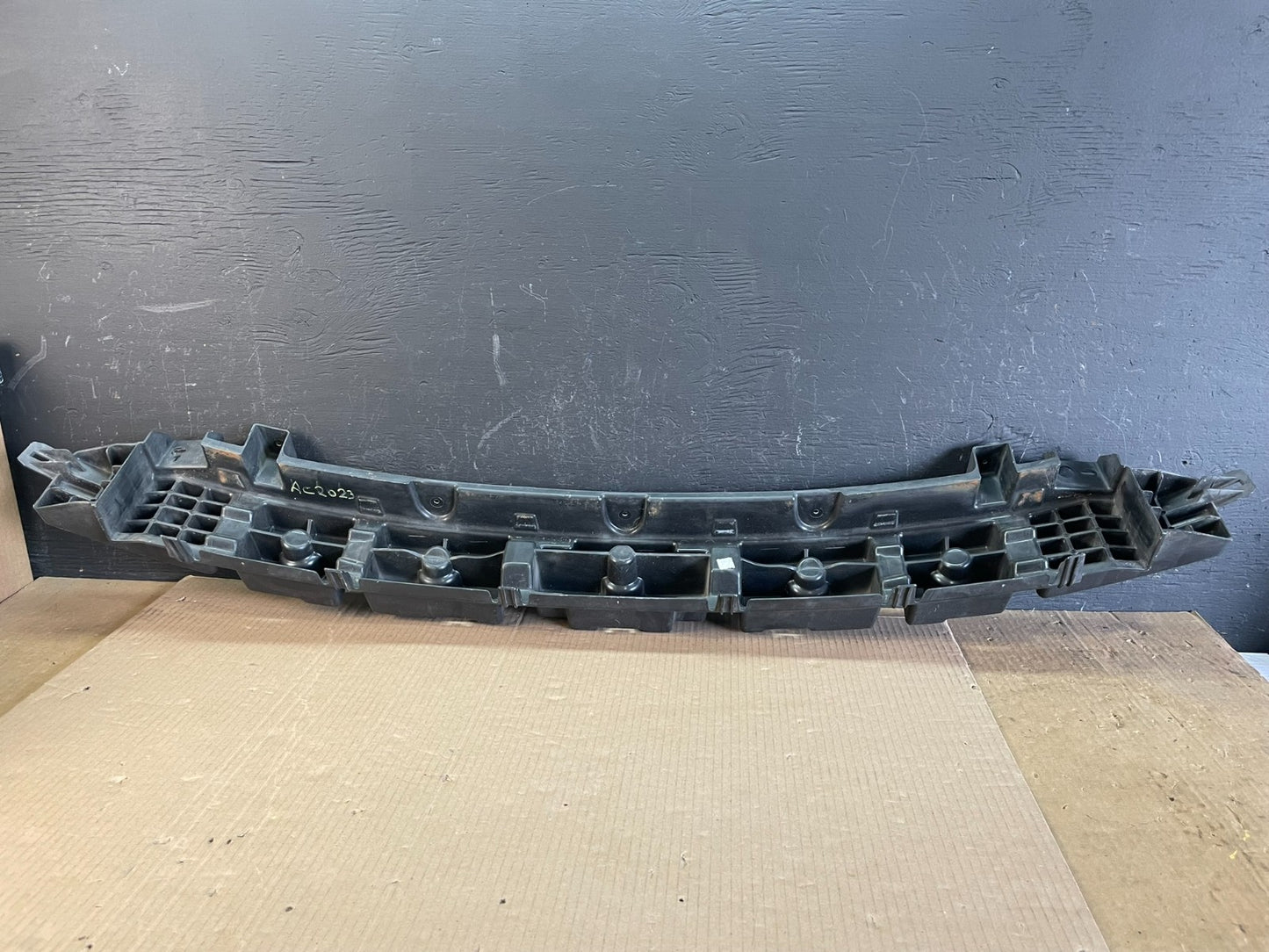 2007 to 2010 Ford Edge Front Bumper Grille Lower Reinforcement Bracket  ac2023DG3