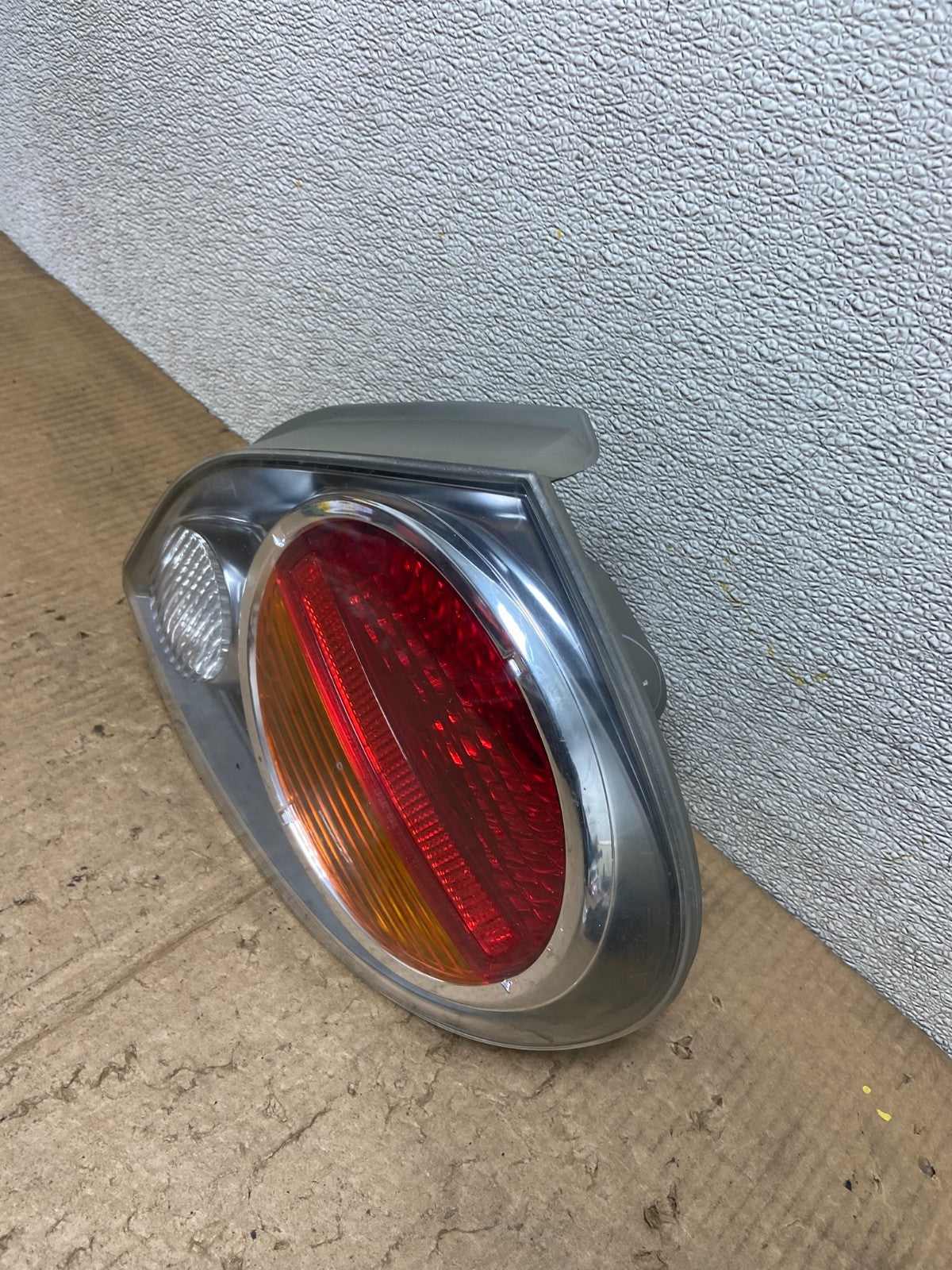 2002 2003 Nissan Maxima Right Passenger RH Side Tail Light AA7128 DW1