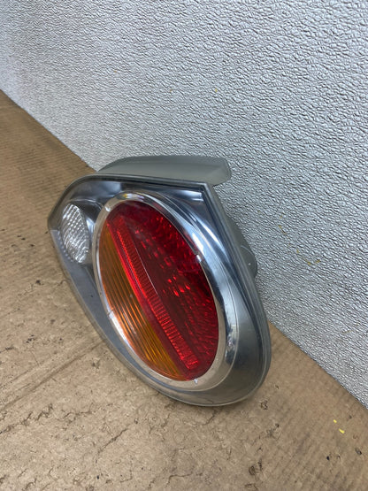 2002 2003 Nissan Maxima Right Passenger RH Side Tail Light AA7128 DW1