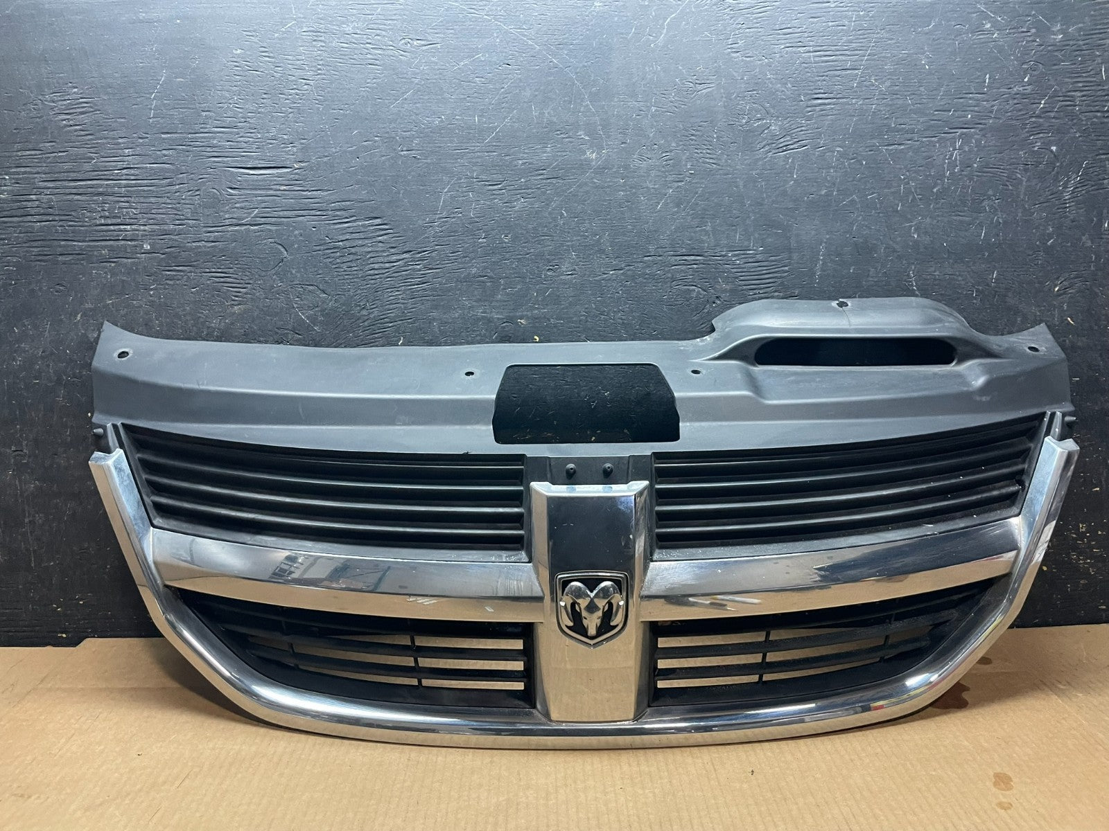 2009 to 2010 Dodge Journey Chrome Front Upper Grill Grille OEM AA9052 DG0
