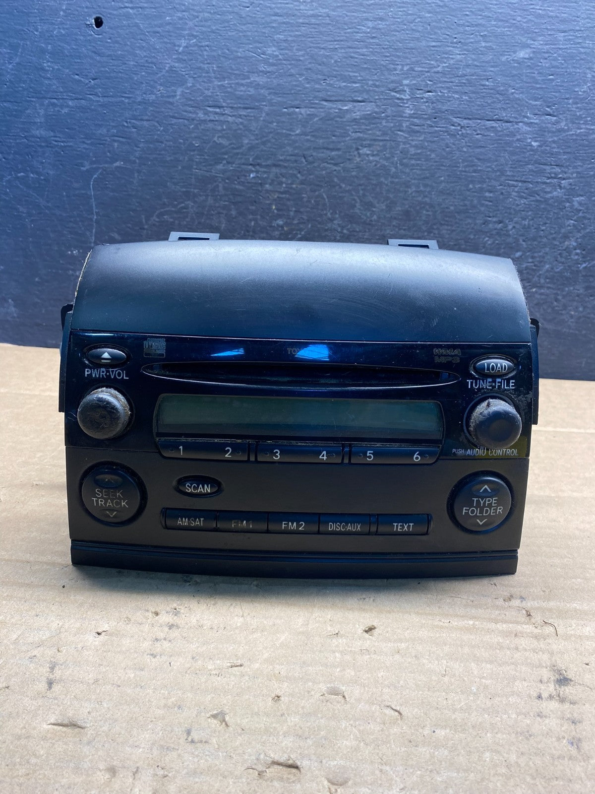 2004 to 2010 Toyota Sienna AM FM CD WMA Mp3 Radio Receiver AE8190 DG0