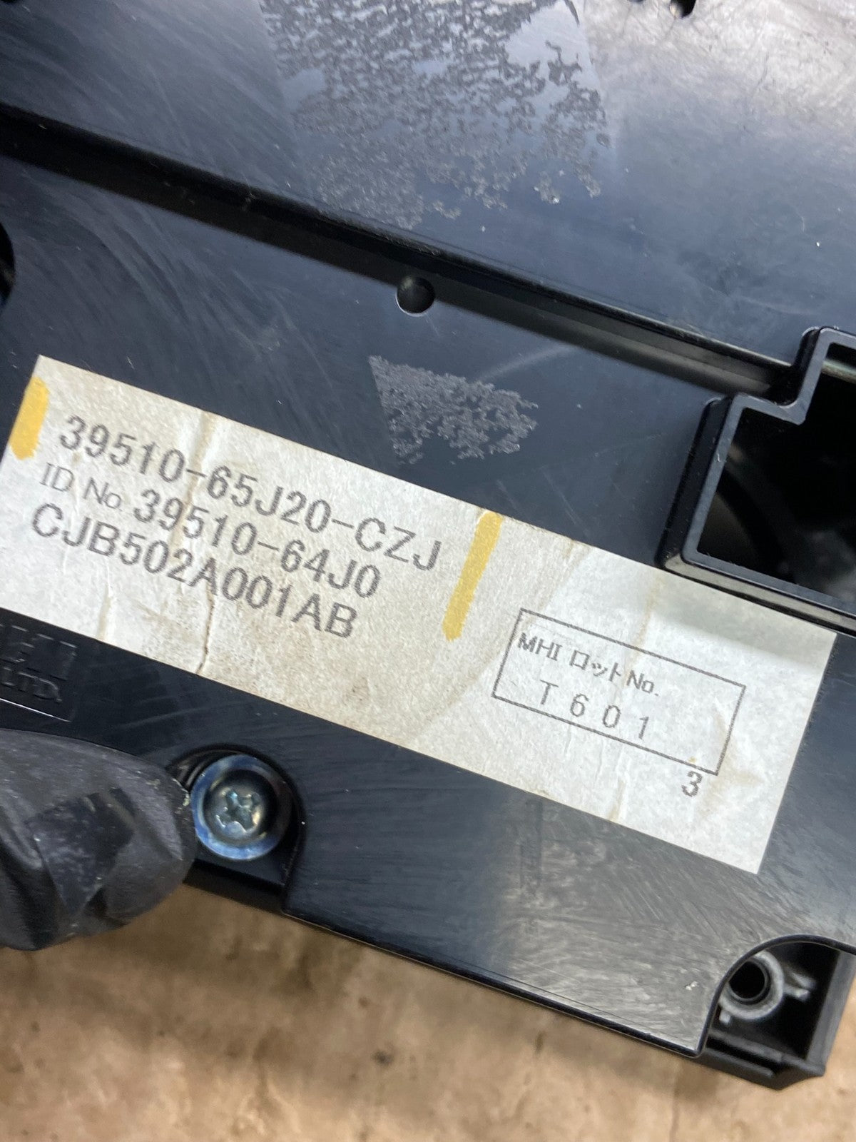 2006 2009 Suzuki Grand Vitara Climate Control Radio MP3 AM/FM CD Player y8041 DG5