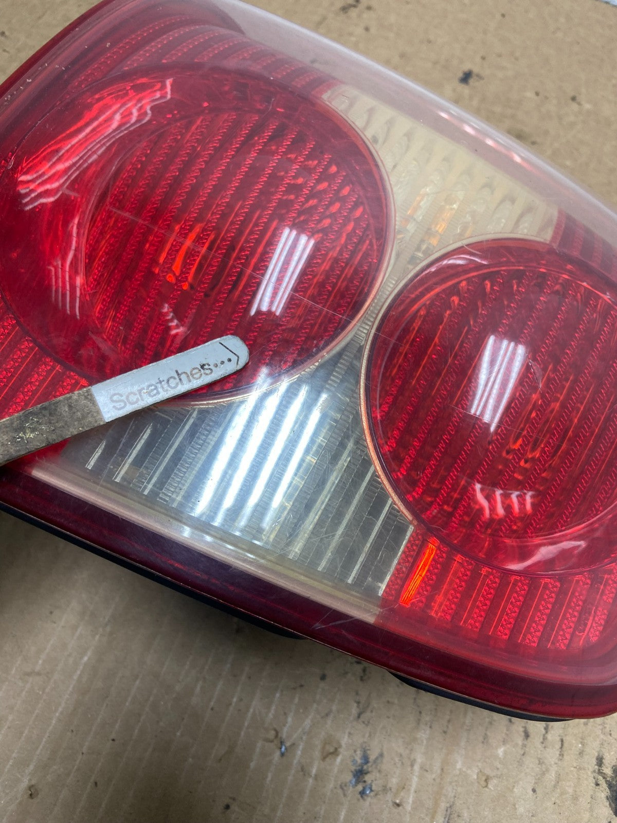 2000 to 2005 Volkswagen Passat B5 Wagon Left Driver Side Tail Light AG2097 DW3