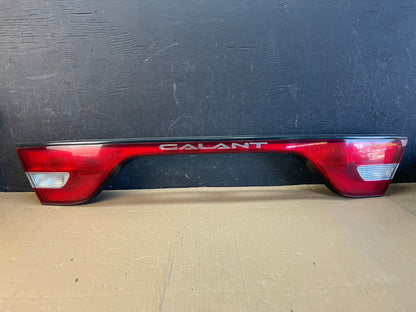 1994 1995 1996 Mitsubishi Galant Center Trunk Rear Tail Light ac9751 DG0