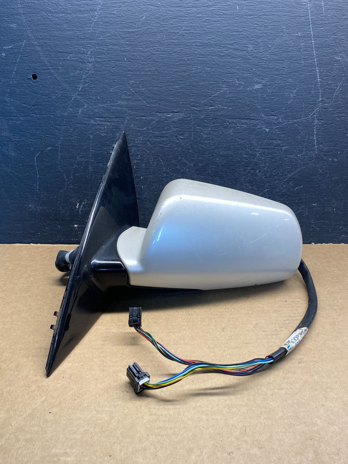 2005 to 2011 Cadillac STS Left Driver LH View Door Mirror AD9861 DW0