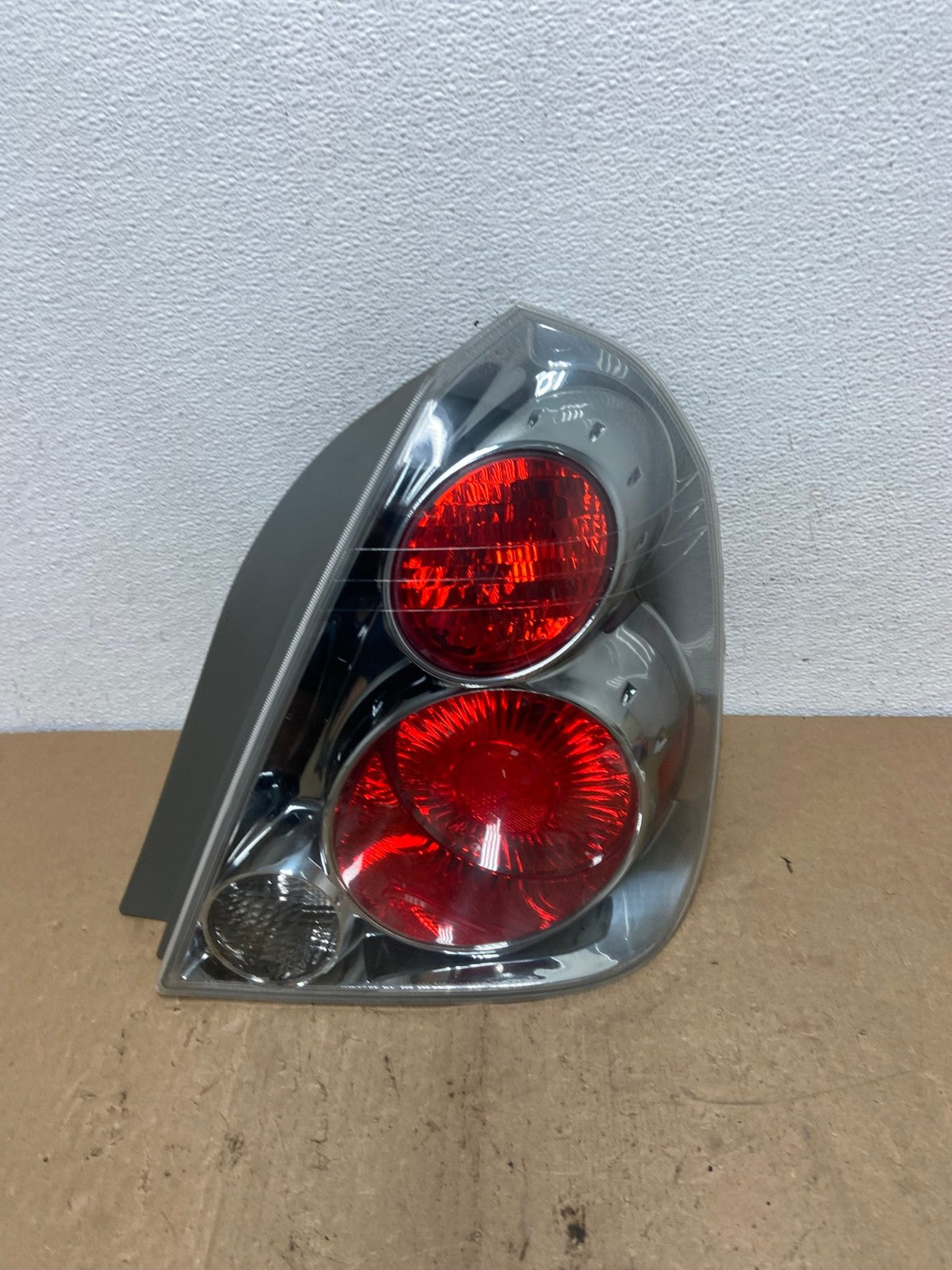 2005 to 2006 Nissan Altima Tail Light Right Passenger RH Side AD2491 LK0