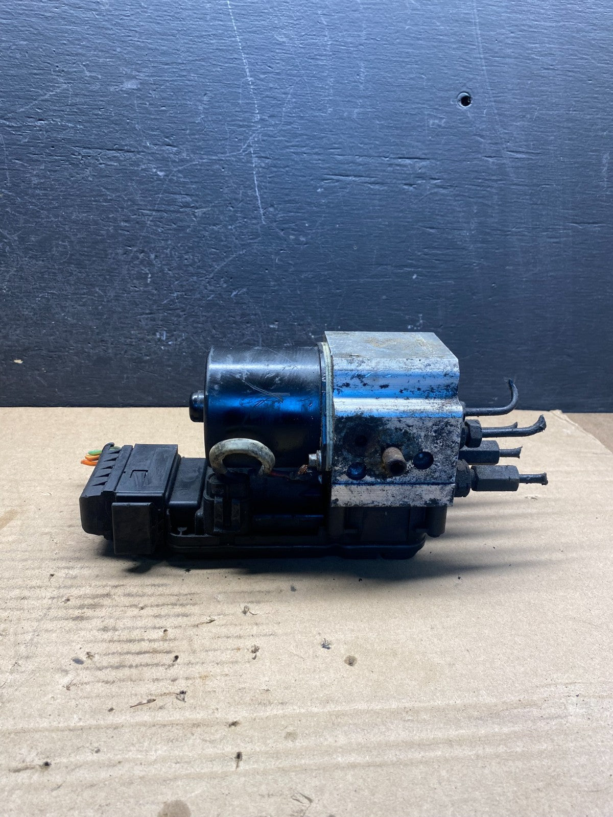 2006 2007 Ford E250 E350 Anti-Lock ABS Antilock Brake Pump AE2233 DW2