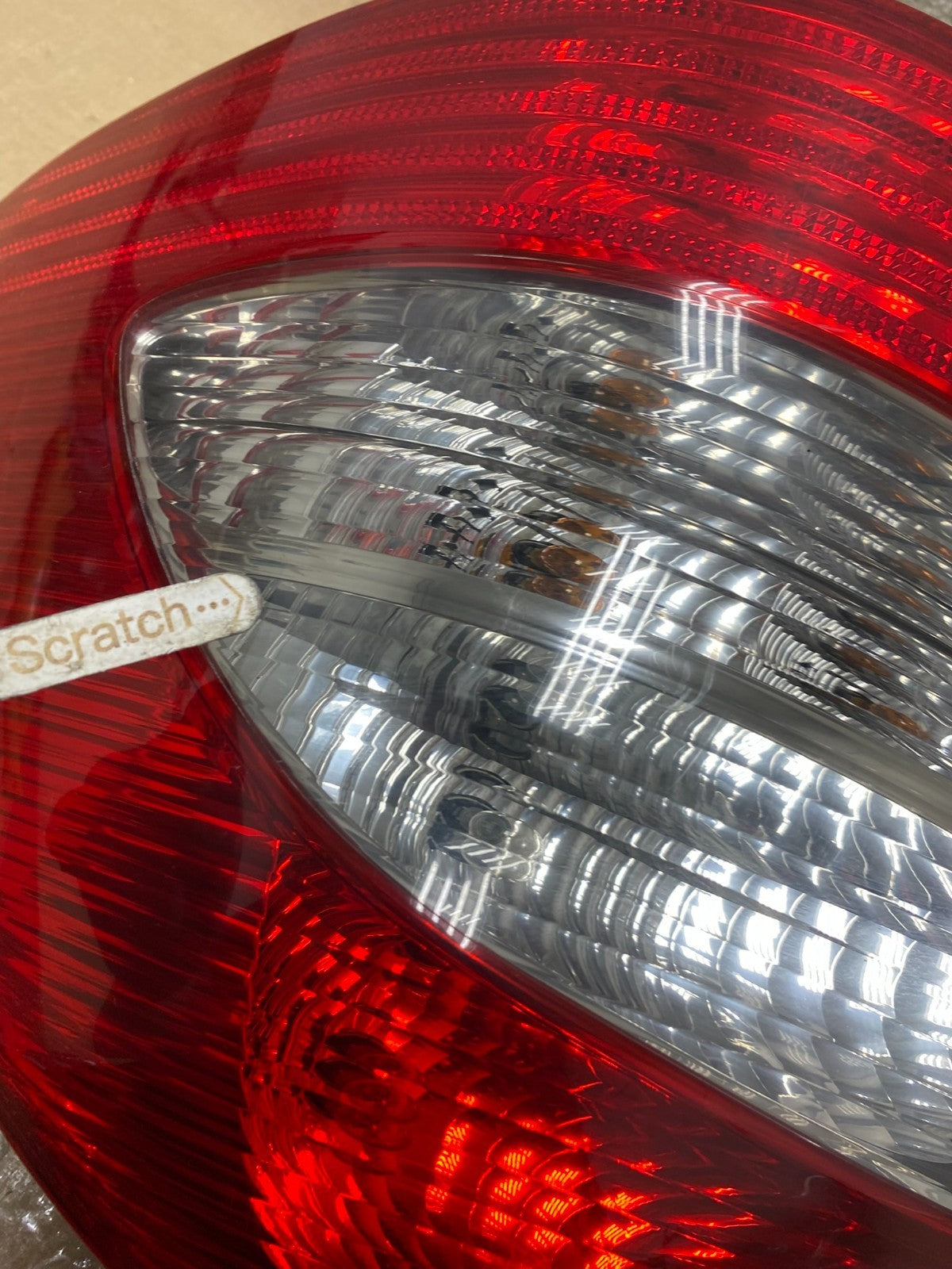 2003 to 2006 Mercedes E E320 E500 Sedan Right Passenger Tail Light U2801 DW3