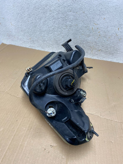 2008 2009 2010 2011 Ford Focus Right Passenger Rh Side Headlight AI1178 DW9