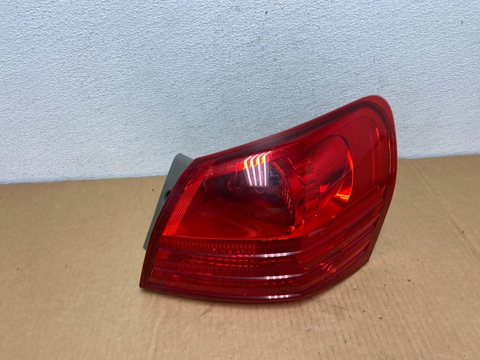 2008 to 2015 Nissan Rogue Right Passenger Rh Side Tail Light AC7510 LK0