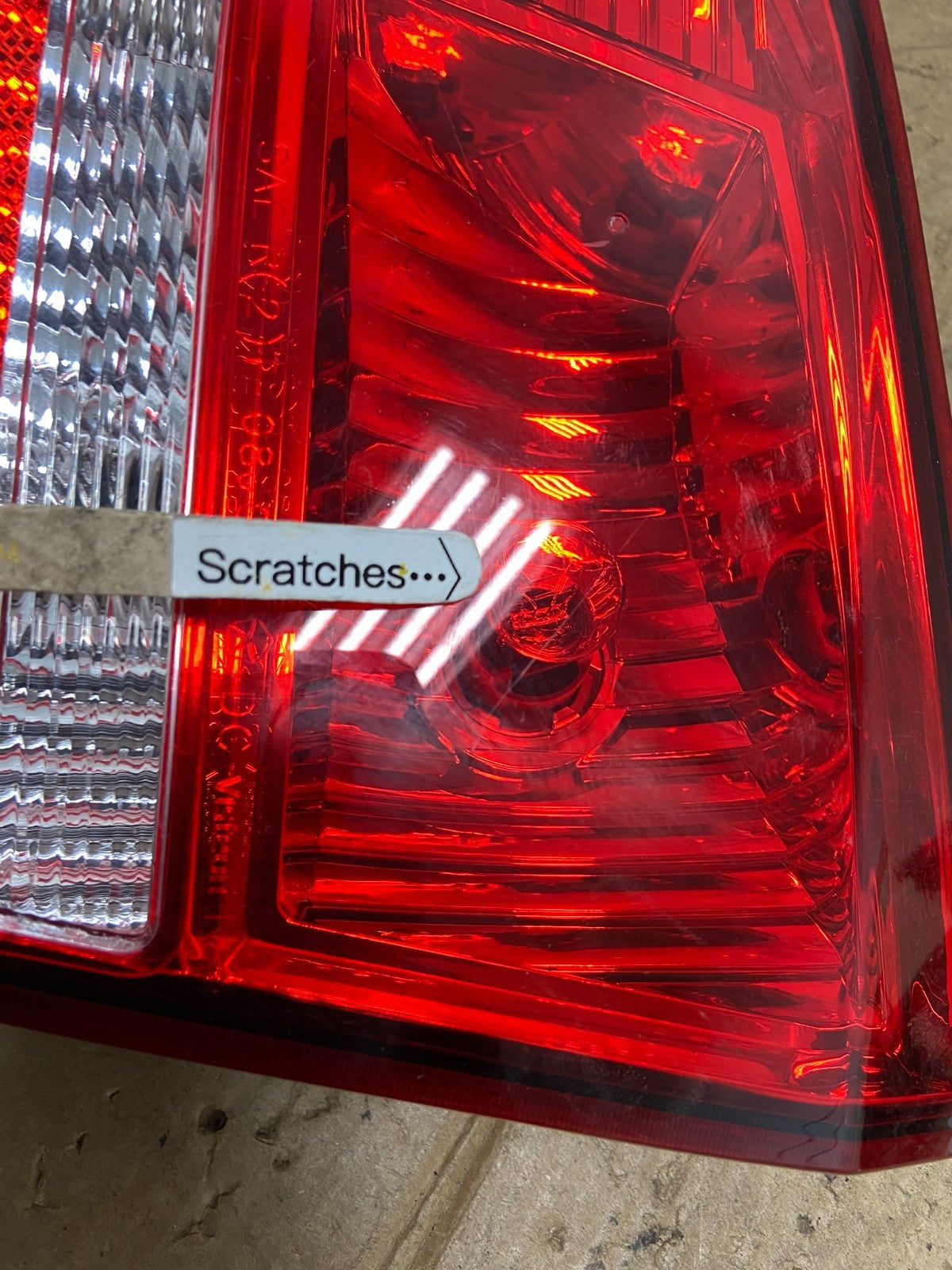 NO LED 2009-2011 Dodge Journey Right Passenger side Tail Light Inner Oem AA41063