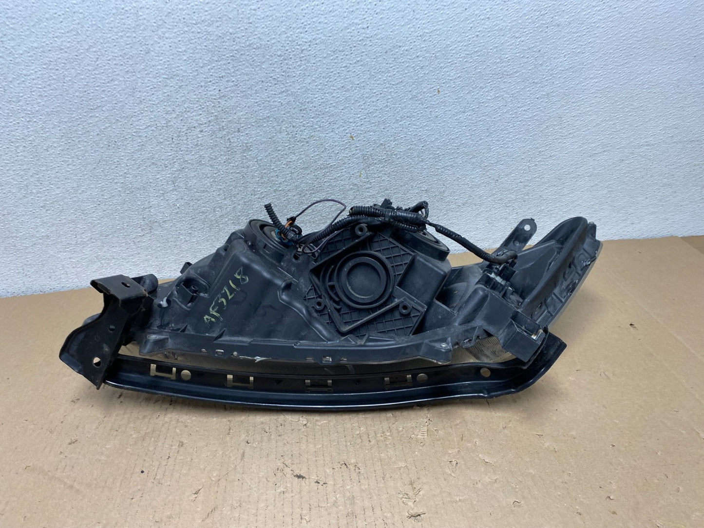2011 to 2013 Honda Odyssey Front Right Passenger Headlight Halogen AF3218 DW7