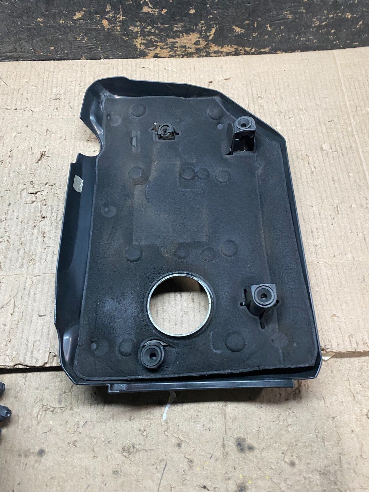 2005-2010 Volkswagen Mk5 2.0 TSI Passat Jetta Engine Cover x8200 DG7