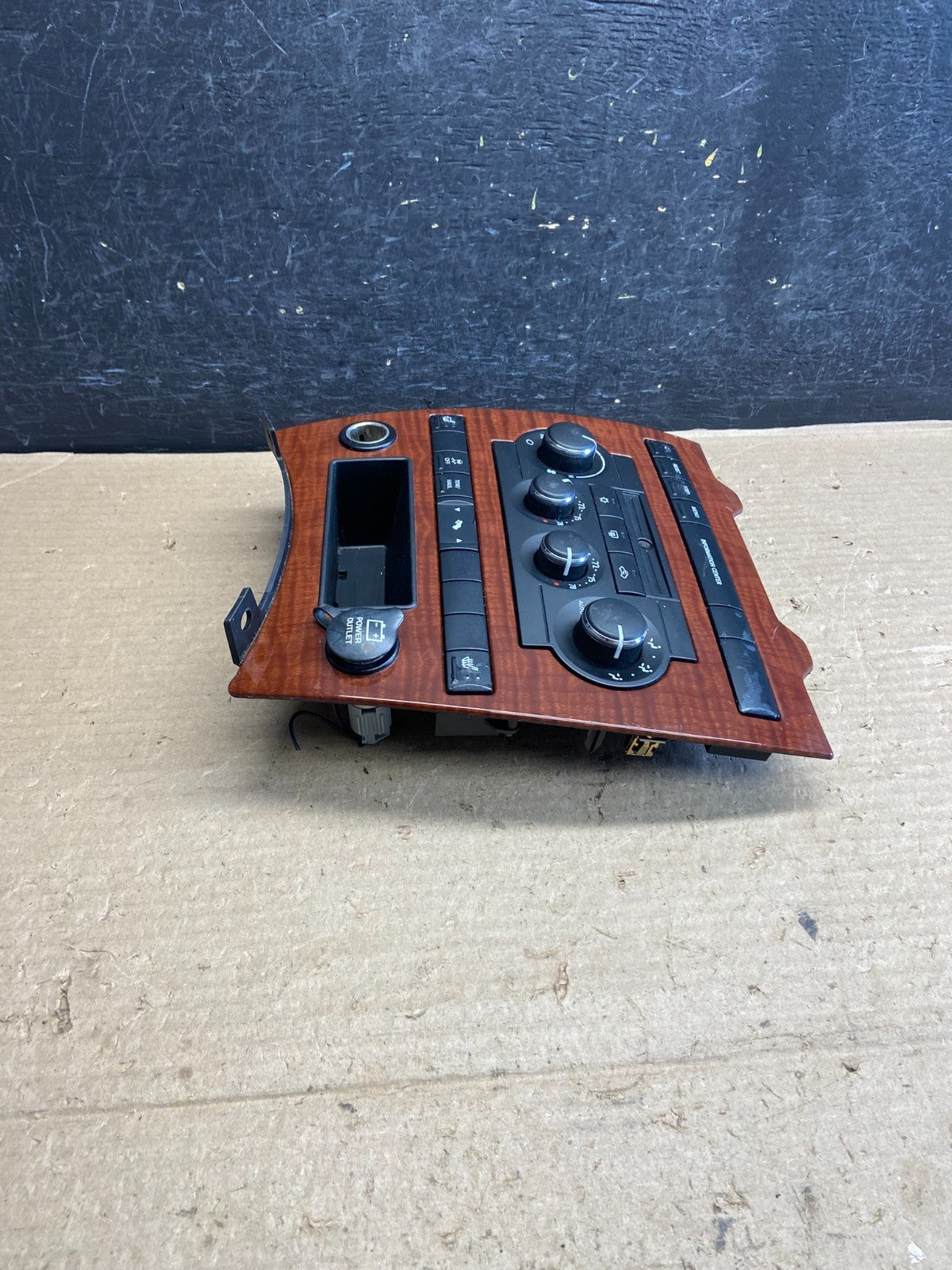 2005 2006 2007 Jeep Commander Grand Cherokee A/C Climate Control Bezel AH5149 DG2