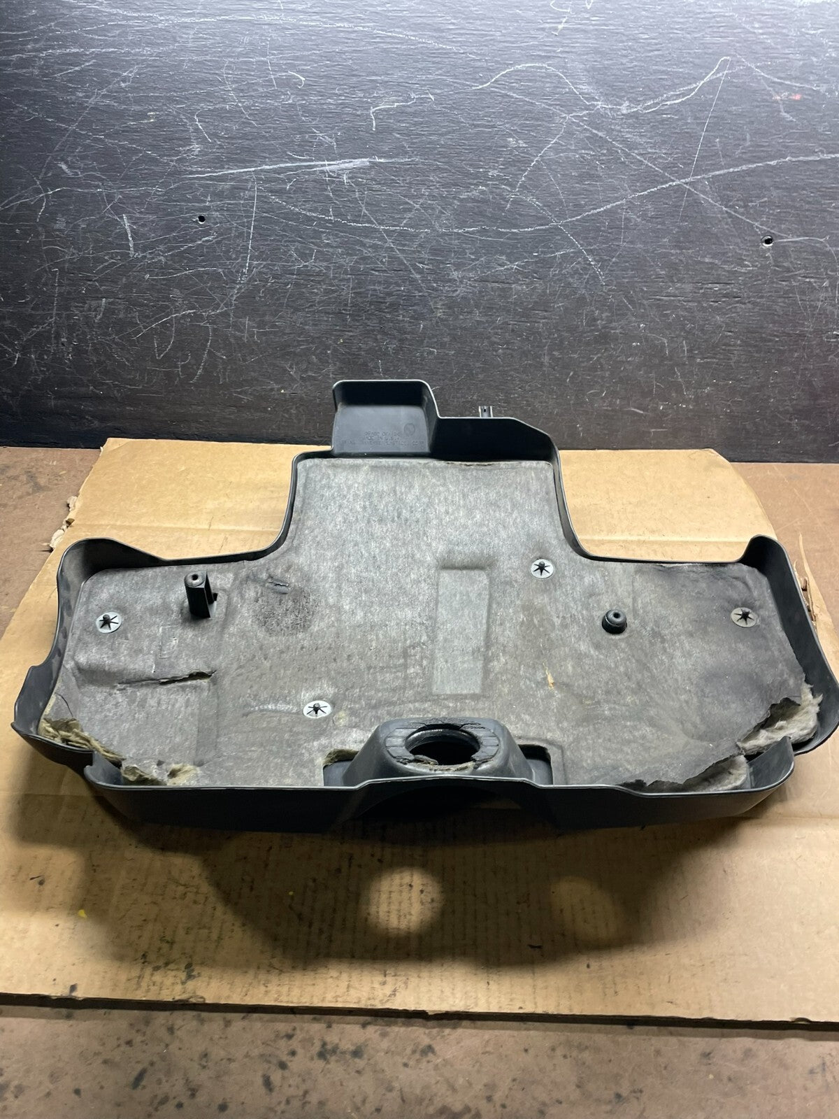 2006 2007 2008 Buick Regal 3.8L Engine Motor Cover L3673 PS5
