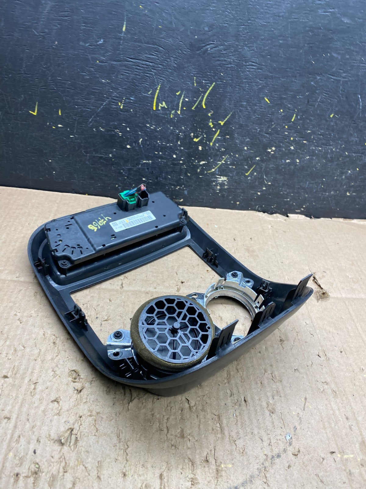 2011 to 2017 Jeep Compass Dash Climate Temperature Control Radio Bezel Y7966 DG4