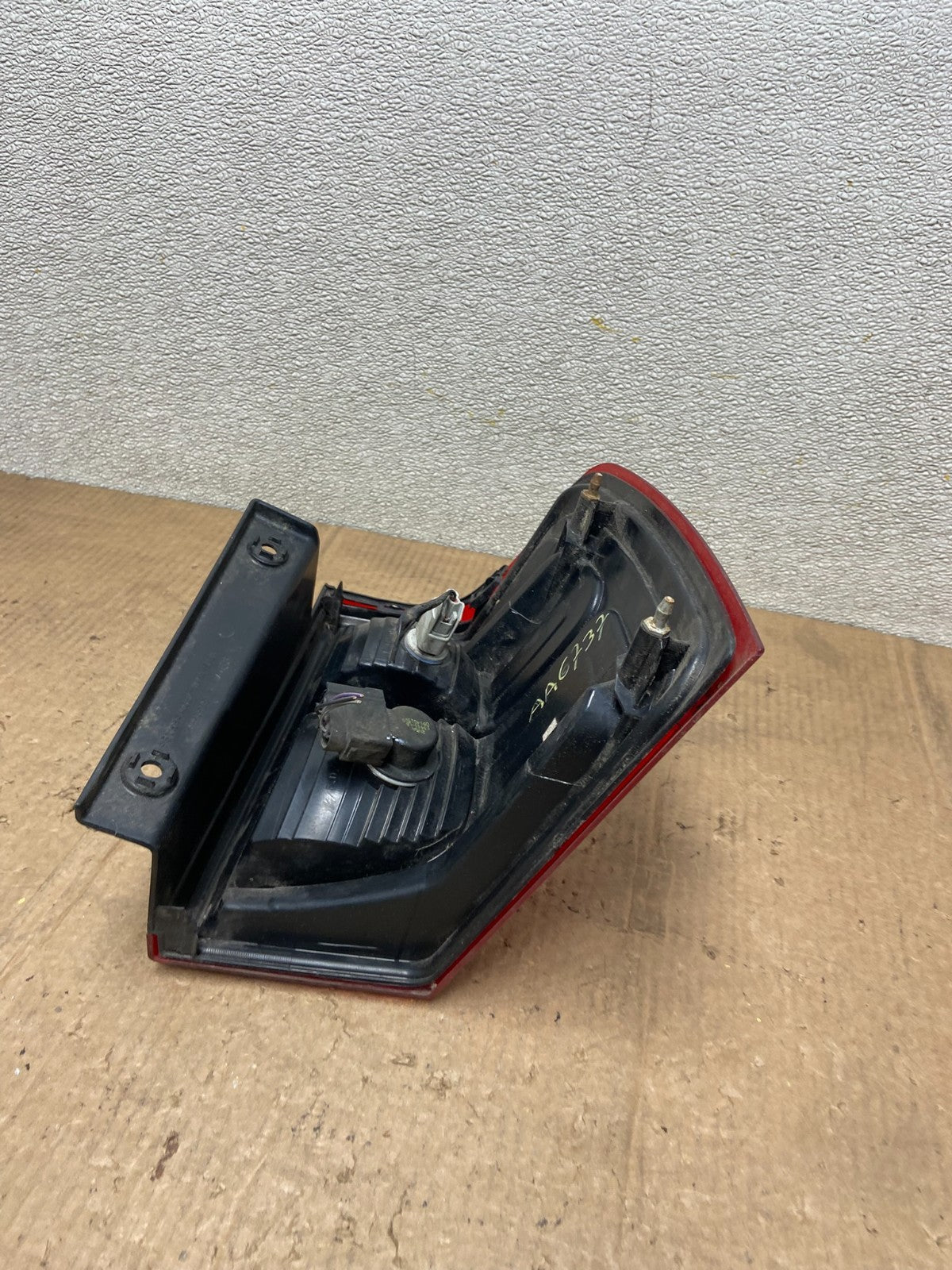2007 to 2012 Ford Expedition Left Driver LH Side Tail light AA6737 LK5