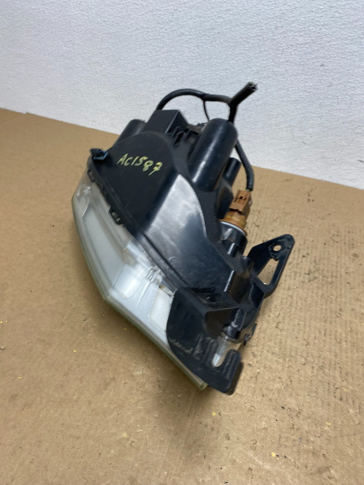 2008 2009 2010 2011 Ford Focus Left Driver Lh Headlight Halogen AC1587 DW8
