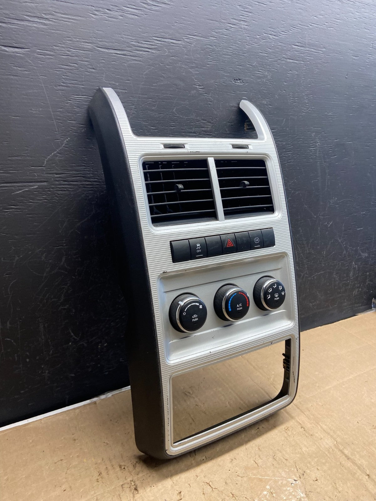 2009 2010 Dodge Journey Center Dash A/C AC Climate Control Bezel Trim ae2071 DG2