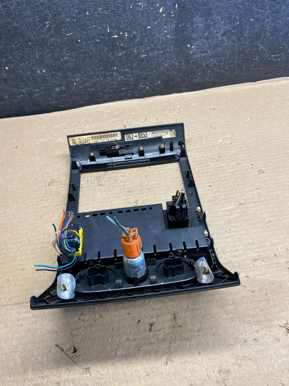 2004 to 2008 Ford F150 Radio Climate Dash Bezel Surround Black ah3817 DG5