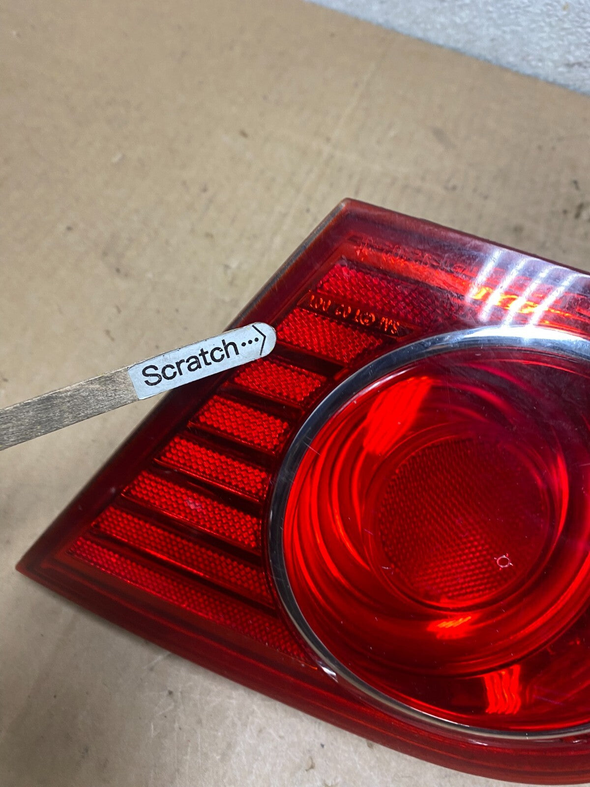 2004 2005 2006 Kia Amanti Right Passenger Side Tail Light Inner OEM L8705 DW4