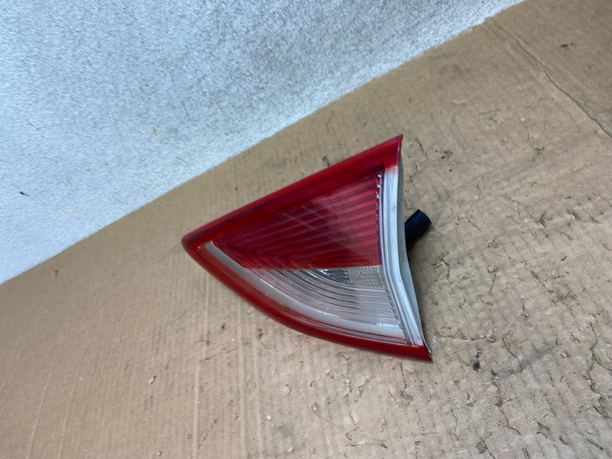 2013 to 2016 Ford Escape Right Passenger RH Side Inner Tail Light AI5638 LK1