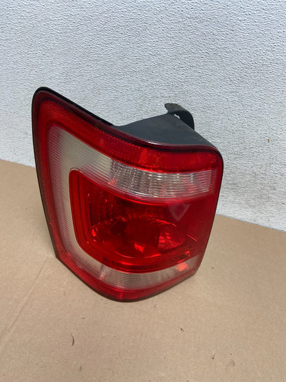 2008 to 2012 Ford Escape Left Driver LH Side Tail Light AG6587 DW0