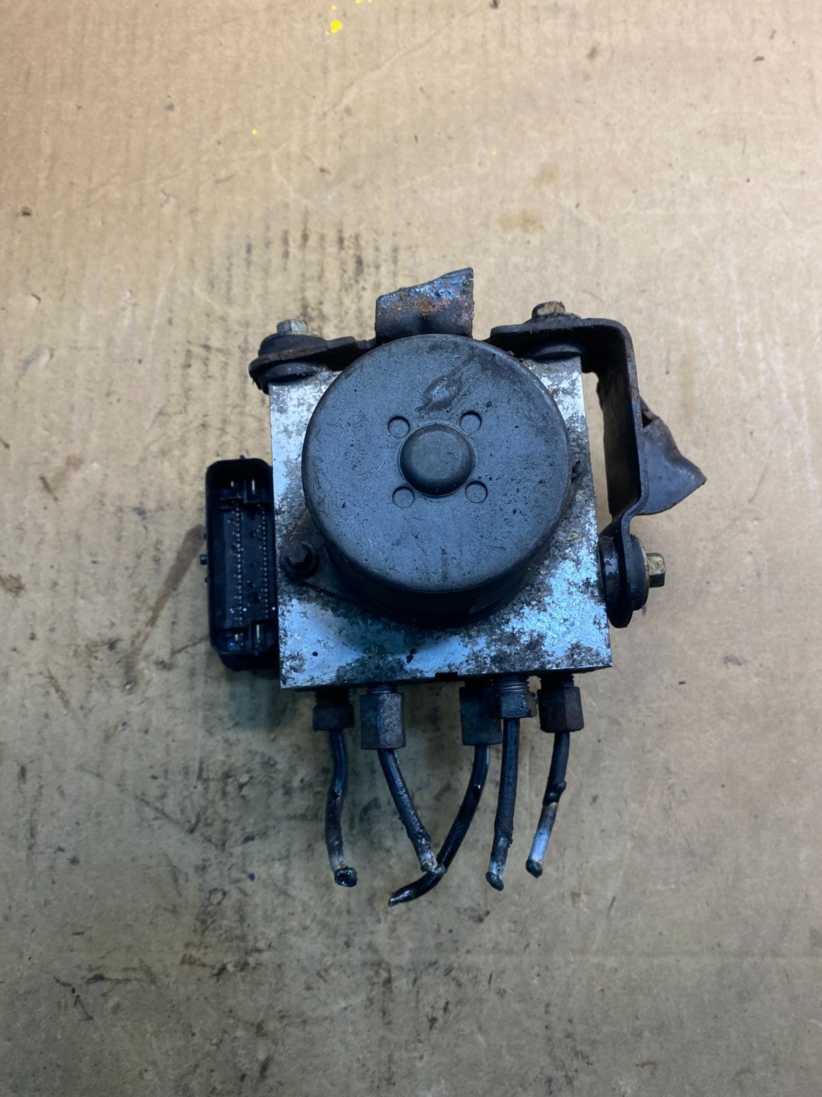 2011 - 2014 Ford E250 E350 Van  ABS Anti Lock Brake Pump Module Oem  Z2403 DG5