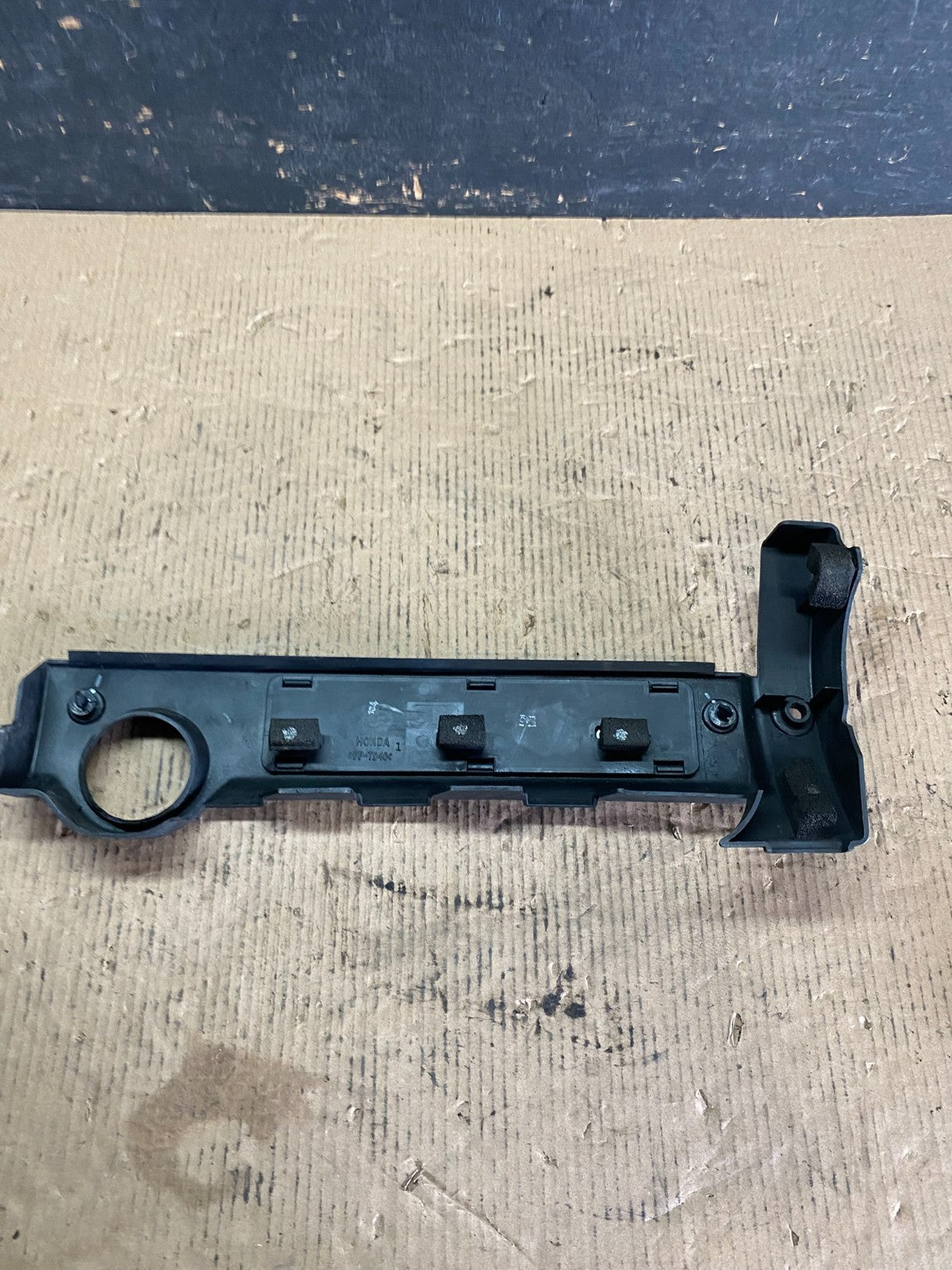 2004 to 2006 Acura TL 3.2L VTEC Engine Motor Cover Front Trim OEM p5766 DG5