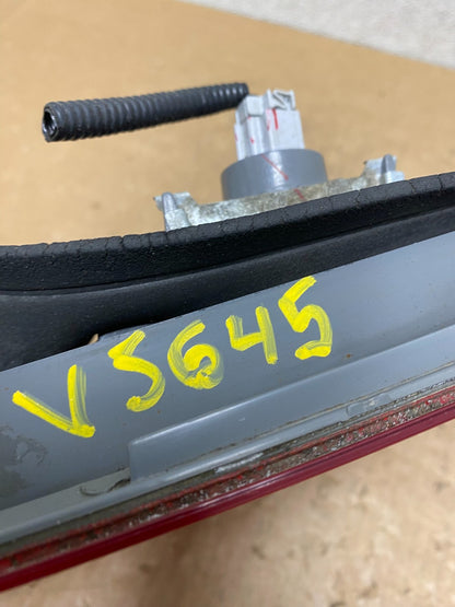 2005 2006 2007 Honda Odyssey Inner Right Passenger RH Tail Light V5645 DW7