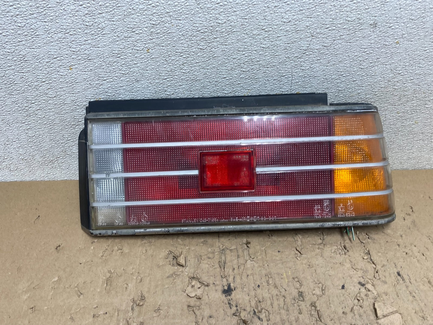 1985 to 1988 Mitsubishi Tredia Right Passenger RH Tail Light OEM S0085 DG0