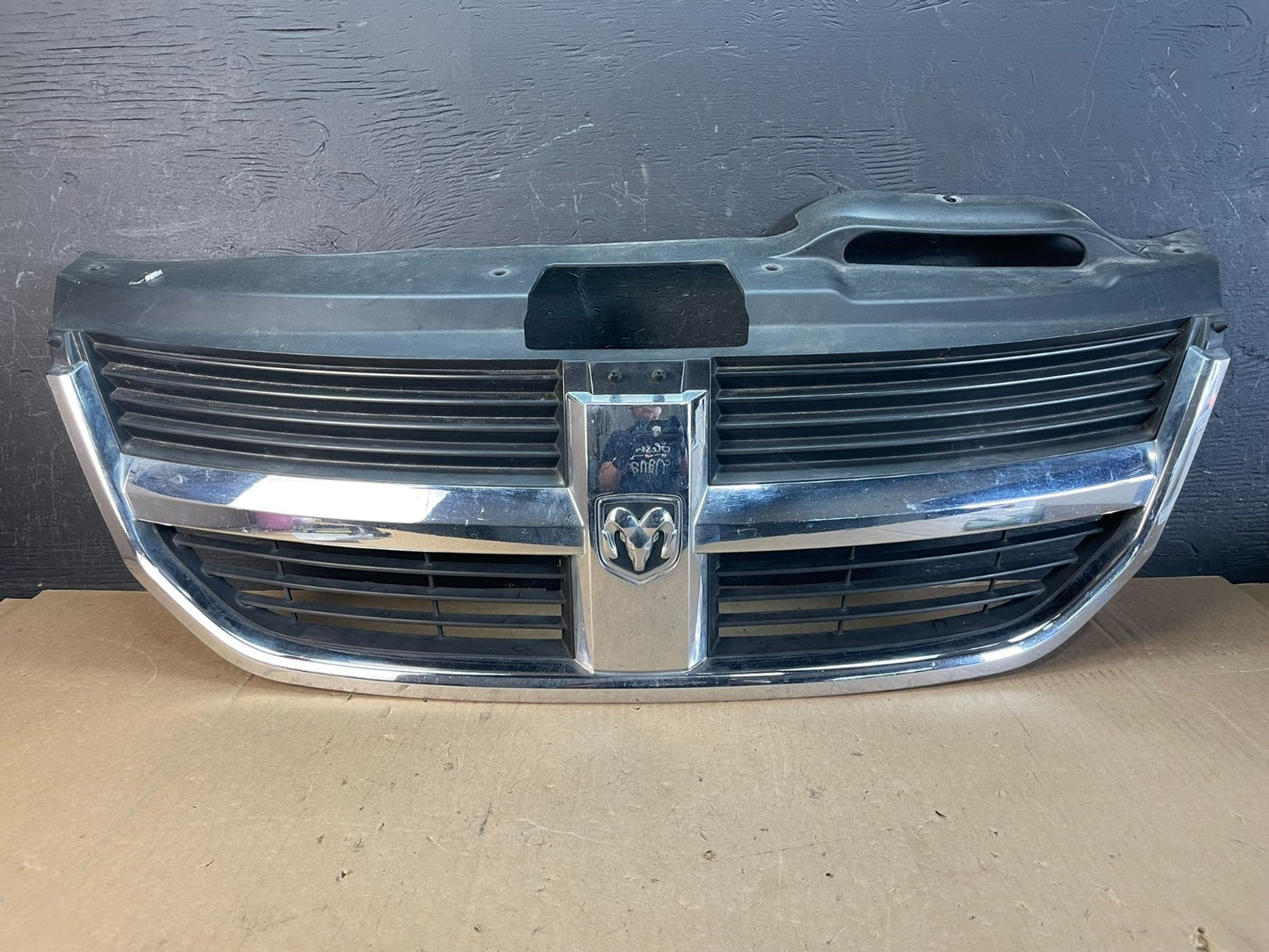2009 to 2010 Dodge Journey Chrome Front Upper Grill Grille ad5792 DG0