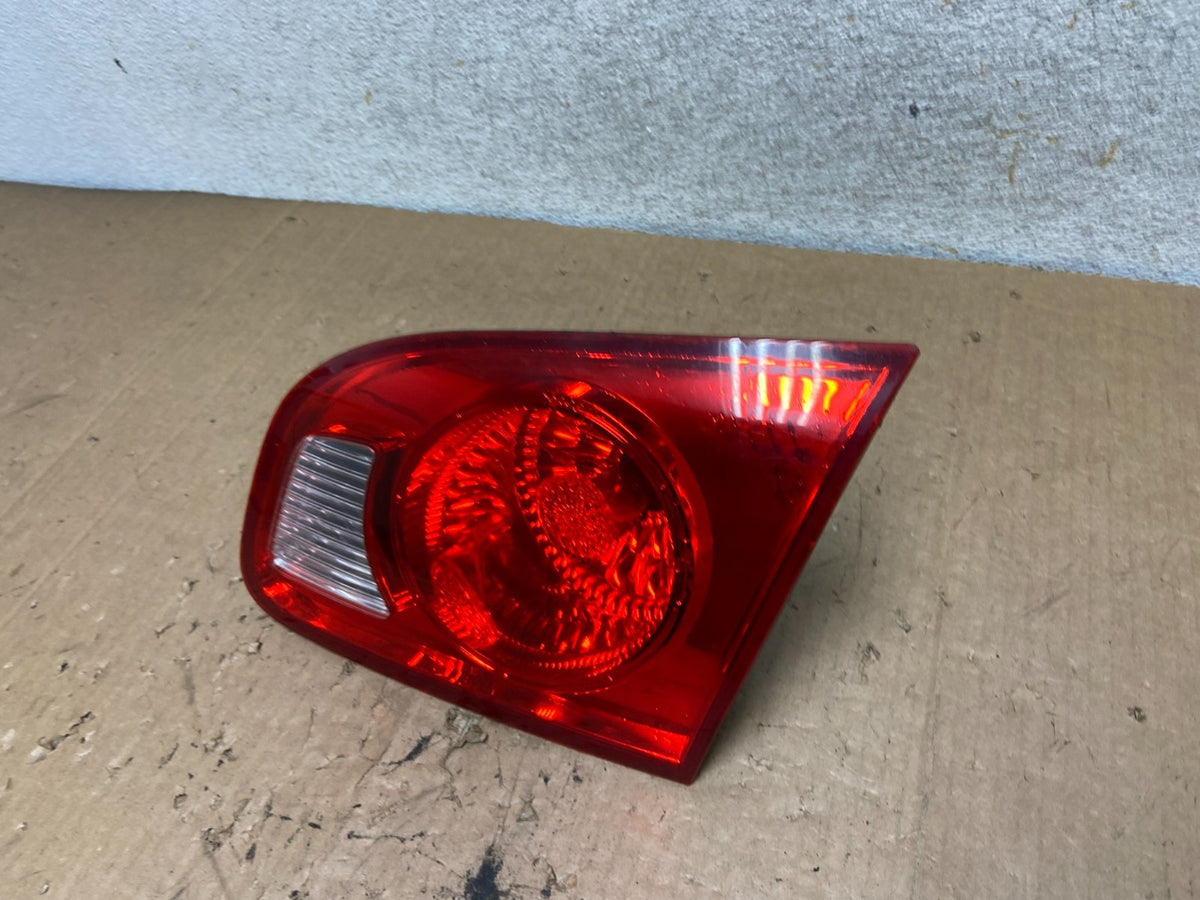 2007 2008 2009 Hyundai Santa Fe Right Passenger Tail Light Inner AI9303 LK1