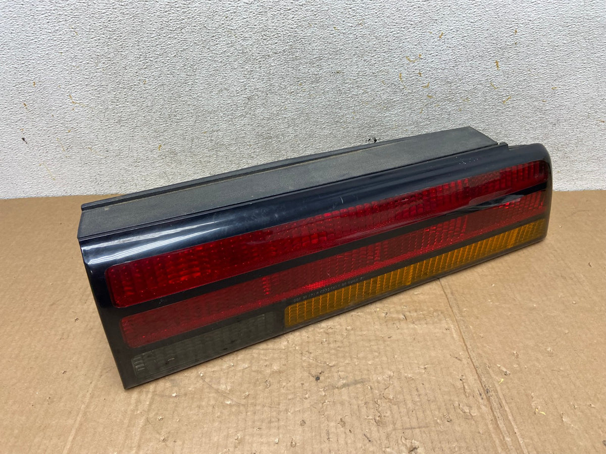 1986 to 1992 Pontiac Firebird Right Passenger RH Side Tail Light AI4753 LK2