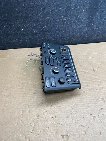 2003-2013 Volvo XC90 Center A/C Climate Control Radio Panel Bezel AG6382 DG1