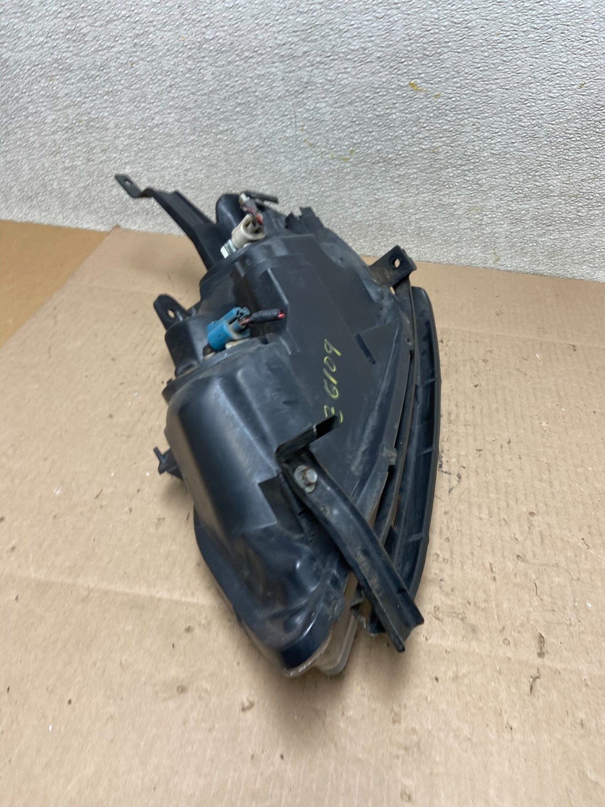 2004 2005 Honda Civic Sedan Headlight Halogen Right Passenger Rh Z6109 DW8