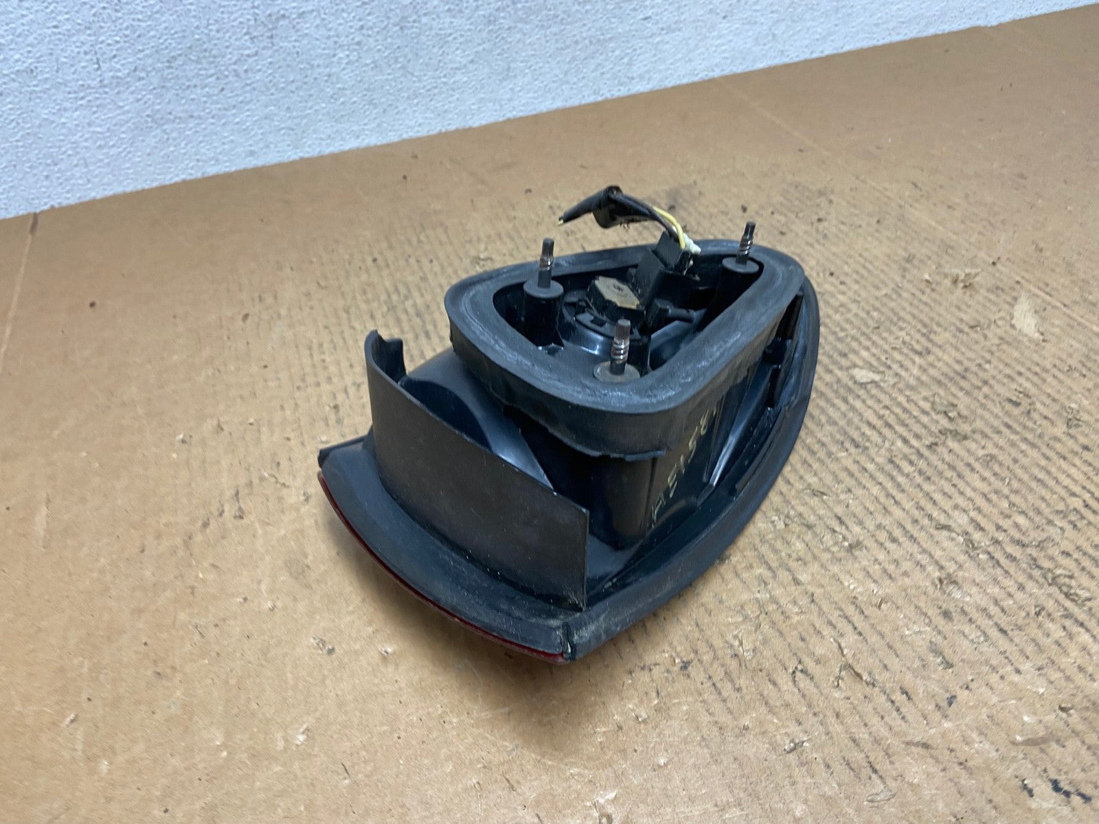 1997 1998 1999 Chevrolet Cavalier Left Driver LH Tail Light AE1581 LK6