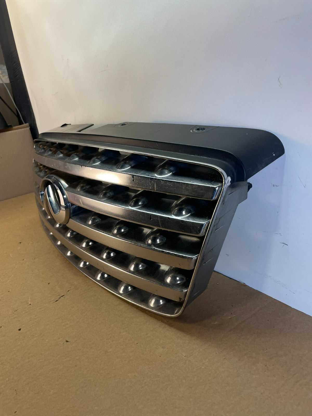 2003 2004 2005 Infiniti FX35 Grill Grille W/ Emblem ah0315 DG1