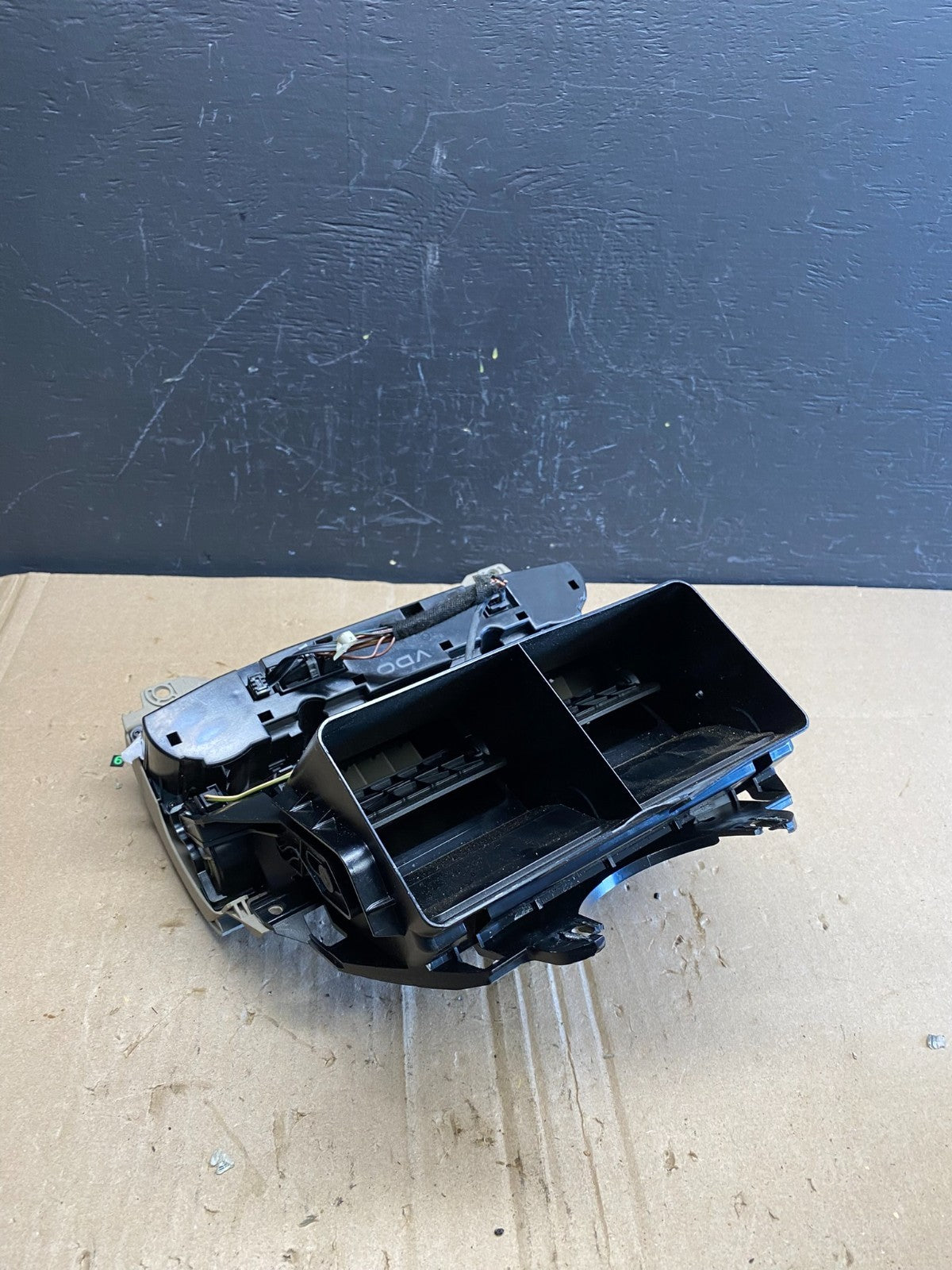 2003-2006 Mercedes W211 E320 E500 Climate Control A/C Heater Air Vent AB8968 DG4