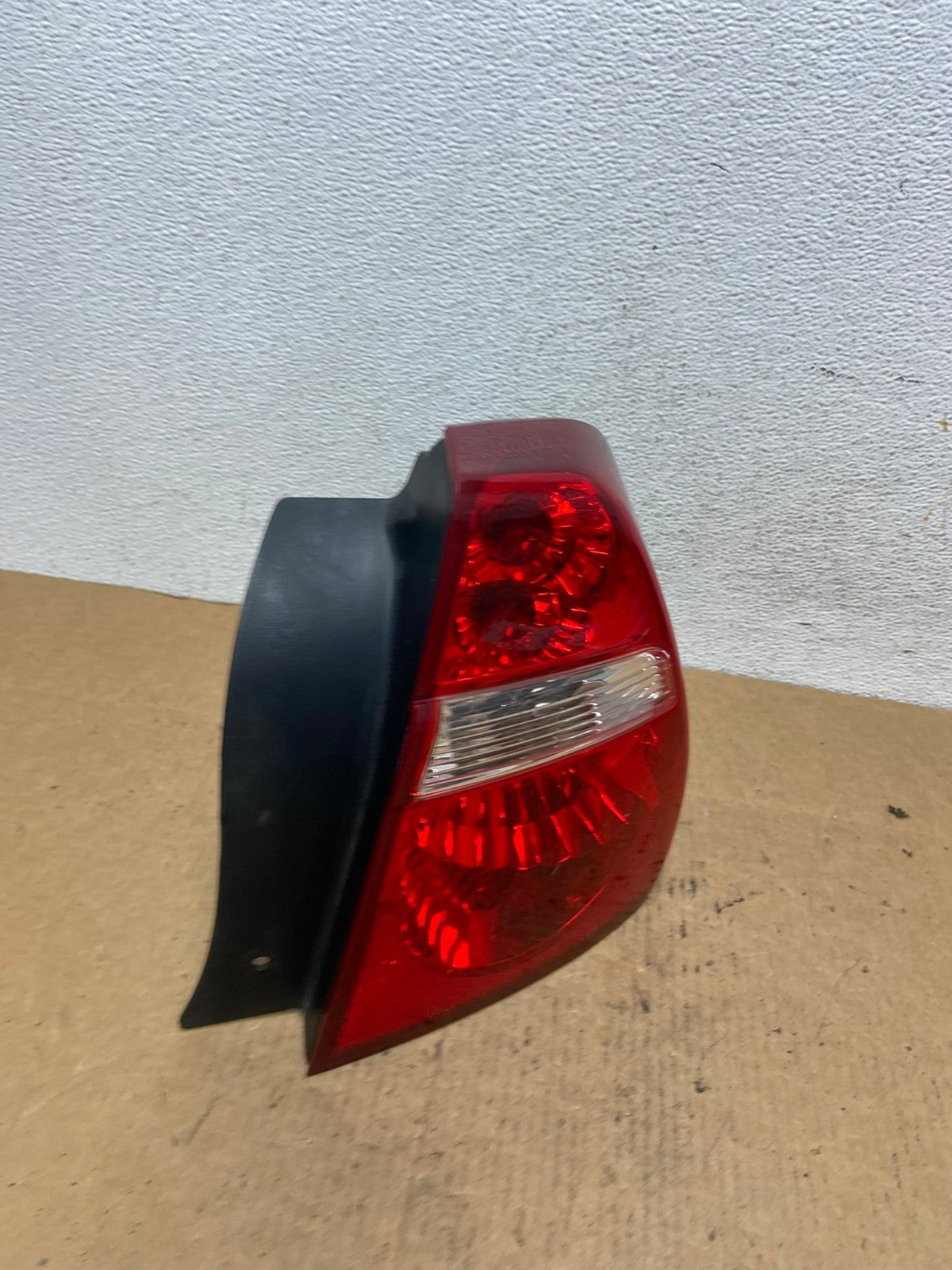 2004 to 2008 Chevrolet Malibu Right Passenger Rh Side Tail Light AD4678 LK2