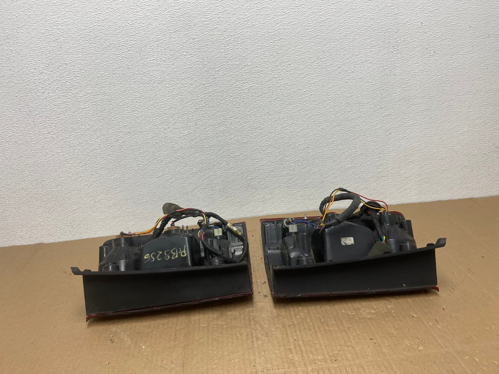 2009 to 2015 Honda Pilot Right+Left Side Tail Lights Oem AB8256 LK7